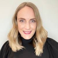 Nadia Barry's Instagram, Twitter & Facebook