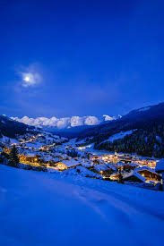 Écoute, conseil, suivi, nous saurons vous accompagner dans la réalisation de votre projet immobilier. Le Grand Bornand Die Skistation