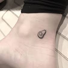 Tiny black and gray with dot work avocado delicate ankle tattoo by romantattooing on instagram | Abacate tatuagem, Tatuagem vegan, Tatuagem