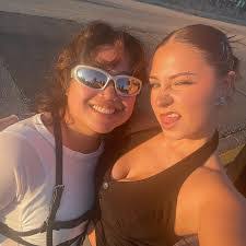 Ashlee Barton's Instagram, Twitter & Facebook