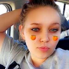 The amazing! Ashley Laws at jcpenney salon! I got an amazing cut, color and  eyebrow wax. Would highly recommend if you have super thick hair that needs  to be taken care of! |