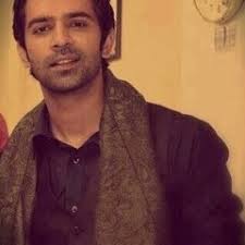 Listen to Iss pyar ko kya naam doon title song by Mahwish Hassan in Indian  playlist online for free