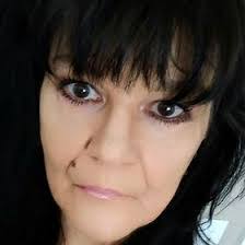 Tracy Bly's Instagram, Twitter & Facebook