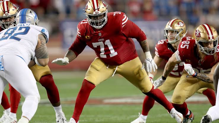 Holdout Trent Williams returns to the 49ers to finalize a 3-year, $82.66  million contract | NEWS10 ABC