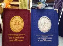 Cetak buku yasin cetak yasin termasuk foto alm/almh (isi 1 buku) hard. Promo Cetak Yasin Murah Lengkap Pakai Foto Untuk Pengajian 40 Hari