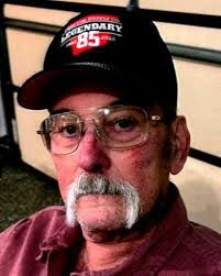 Tara Hoff's Instagram, Twitter & Facebook