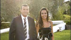 La más pequeña falleció en agosto de 2019 a causa de un tumor óseo. Luis Enrique Su Mujer Burguesa Sueldo Casa Hijos Y Un Drama Terrible