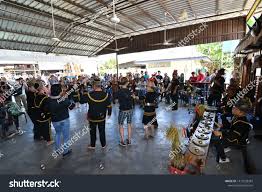 #lagukaamatan#kaamatansong#2019kaamatan dalam bahasa dusun sabah bermaksud pesta menuai.kebiasaanya pesta ini akan dirayakan setiap tahun pada bulan mei ole. Penampang Sabah Malaysia May 30 2019 Group Of Sabah Tribe People In Traditional Costume During Pesta Kaamatan Pesta Kaama Harvest Festival Sabah Penampang
