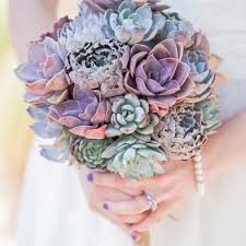 From bulking up your bouquet to stopping centerpieces from wilting, we found plenty of inspired ways to use succulents in your wedding. The 7 Best Succulents For Wedding Arrangements