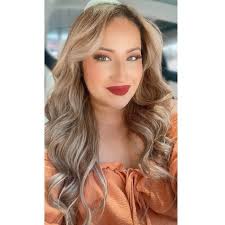 Ashley Pabst's Instagram, Twitter & Facebook