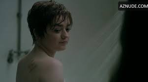 Maisie Williams, Blu Hunt Sexy sexy part in The New Mutants - UPSKIRT.TV