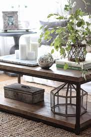 When decorating your coffee table, remember that placement matters, too. 3 Ways To Style A Coffee Table Enfeites De Mesa De Centro Decoracao Sala De Jantar Pequena Decoracao
