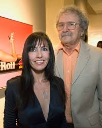 📸 #1 Leisa Austin as "Tootsie" by Mel Ramos, William Wegman recreating  Leisa's Tootsie pose.