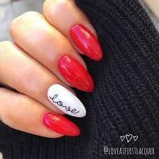 It can be both traditional and trendy, innocent and dangerous, looking fashionable in no time. The Best Red Acrylic Nails