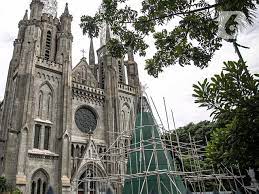 Gambar 6 fasade gereja gpib bethel dan simbol. Cegah Covid 19 Misa Natal Di Gereja Katedral Maksimal 1 Jam News Liputan6 Com