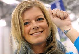 Angela Simcox's Instagram, Twitter & Facebook