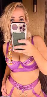 Bianca Dye looks sensational in racy lingerie ahead of her 49th birthday |  Daily Mail Online