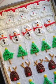 My goal is to give you the confidence and knowledge to cook and bake from scratch while providing quality recipes and plenty of pictures. Decorated Christmas Sugar Cookie Bars Lauren S Latest