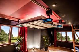 Bett Decke Hangen Holz Gestell Blaue Beleuchtung Seilen Hangebett Bett Modern Ideen Fur Kleine Schlafzimmer