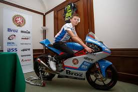 Filip salac (born 12 december 2001 in mlad� boleslav) is a motorcycle road racer who competes internationally for czech republic. Filip Salac S Ceskym Tymem V Juniorskem Ms Moto3 Roadracing Sk