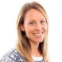 Jennifer Wray's Instagram, Twitter & Facebook