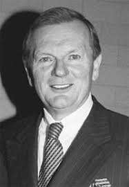 Beauty Hoping for a Kinder 2004