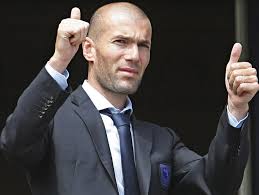 يراهن ريال مدريد وبرشلونة، في الكلاسيكو المنتظر، على 42 لاعبًا، أملا في تحقيق فوز يدفع أي منهما بقوة في سباق المنافسة على لقب الليجا. Ø²ÙŠØ¯Ø§Ù† Ø¨ÙŠÙ† ØªØ¯Ø±ÙŠØ¨ Ø±ÙŠØ§Ù„ Ù…Ø¯Ø±ÙŠØ¯ Ø§Ùˆ Ø§Ù„Ù…Ù†ØªØ®Ø¨ Ø§Ù„ÙØ±Ù†Ø³ÙŠ Ø§Ù„Ù…Ø±Ø³Ø§Ù„