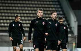 Рапід стартував у єврокубках у кваліфікації ліги чемпіонів, але вилетів від чеської. Zorya Luganchani Diznalisya Mozhlivih Supernikiv Po Kvalifikaciyi Ligi Yevropi
