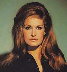 Quel chef gaulois s'est revolte contre les romains? Dalida Portrait Egyptian Actress French Actress