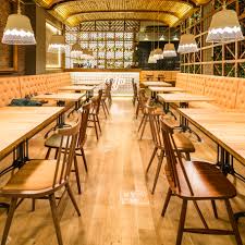 Selectarea intervalului orar se face în procesul de checkout după ce adaugi produse în coș. Braseria Unde Joseph Hadad Aduce Mancarea Copilariei La Masa Trends Hrb