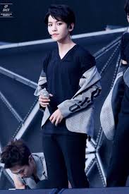 However, recently, he was seen with dark hair color again! Black Hair Baekhyun Blackhairbbh ØªÙˆÙŠØªØ±