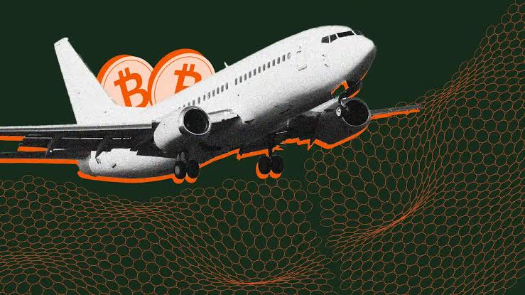 Crypto for Travelers in 2026: How to Use Bitcoin and Stablecoins on the Road