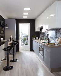 Cuisine En Longueur Amenagement 12 Modeles En Photos Meuble Cuisine Meuble Cuisine Blanc Cuisine En Longueur