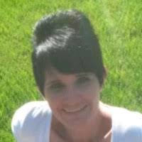 Carolyn Whetstone's Instagram, Twitter & Facebook