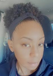 I've been inspired by all of the ladies beautiful puffs. I thought that I  would try it. I love this style and Photogenic makes it easy to achieve!!  Still working