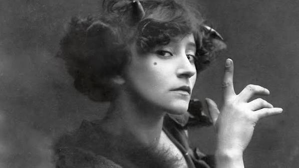 The life of French writer Colette - Complete France