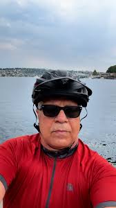 A weekend of biking 🚴 through the Burke-Gilman Trail from Bothell to  Seattle.