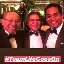 Looked around but didn't see anything about that. Sinaronline A Twitter Ahli Parlimen Khairy Jamaluddin Kanan Muat Naik Gambar Bersama Bekas Pengerusi Kumpulan Permodalan Nasional Bhd Pnb Tan Sri Wahid Omar Kiri Dan Bekas Menteri Di Jabatan Perdana Menteri Datuk