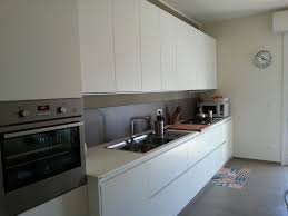 Alzata in melamina diam cm 23 rosa. Cucina Scavolini Evolution Bianco Su Bianco Con Alzata In Kerlite Color Caffe Interni Della Cucina Piastrelle Cucina Arredamento Salotto Cucina
