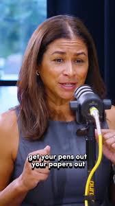 Candice Winston's Instagram, Twitter & Facebook