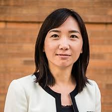 Finance Professor Lingxiao Li, who won a prestigious award and $10,000 for  her recent study, talks about the relationship between the housing market  and consumer spending. Read more at the link in