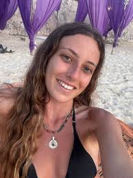 Hi, we need an URGENT cleaner tomorrow morning in Givatayim 🙏🏼 pic so it  doesn't get lost