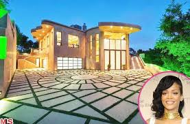 Rihanna Buys 12 Million California Mansion See The Amazing Pictures Celebrity Houses Rihanna House Mansions