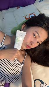 Broccoli Suncream គឺជា “Suncream” ដែលមាន “SPF” 50+Pa+++ ការពារបានទាំង “UVA  & UVB” នឹងពន្លឺពីអេក្រង់ computer នឹង Phone 📱📱💻💻🥦🥦 Broccoli Suncream  មិនត្រឹមតែការពារ ស្បែក ពី ព្រះអាទិត្យ ប៉ុន្នោះទេ ថែម ...