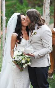 Total Divas Brie Bella And Wwe Superstar Daniel Bryan Are Married See The Wedding Pics Brie Bella Brie Bella Wedding Wwe Divas