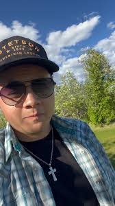 Brandon Lorenzo (@brandonlorenzomusic) · Instagram 照片和视频