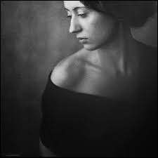 Artistic Black And White Woman Portrait Photography Fine Art Portrait Photographer Portfolios For Inspiration Part2 Art Photography Portrait Portrait Photography Poses Fine Art Portrait Photography