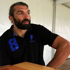 Ancien joueur de rugby, sébastien chabal n'a jamais dévoilé de clichés de son épouse ou de ses enfants sur les réseaux sociaux. Sebastien Chabal Prend Sa Retraite Sportive Gala