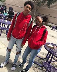 The first one i ever posted i thought was perfect. Pin Marianajwl Relationship Black Couples Goals Matching Couple Outfits Cute Couple Outfits