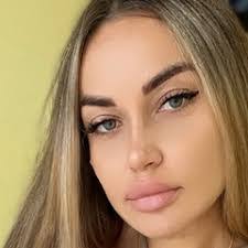 Angelina Frey's Instagram, Twitter & Facebook